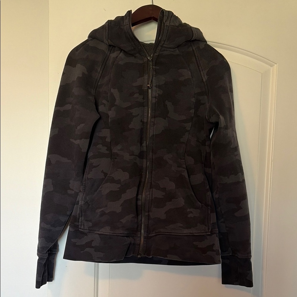 Dark Gray Camouflage Zip Hoodie
Lululemon